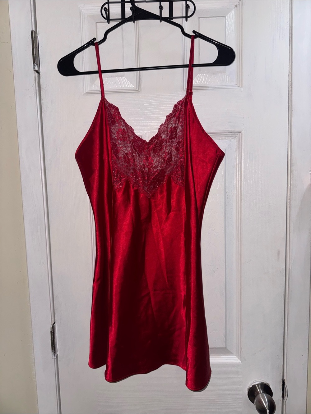 Y2K Vintage Victoria’s Secret Women’s Large Red Satin Lace Cami Slip Dress